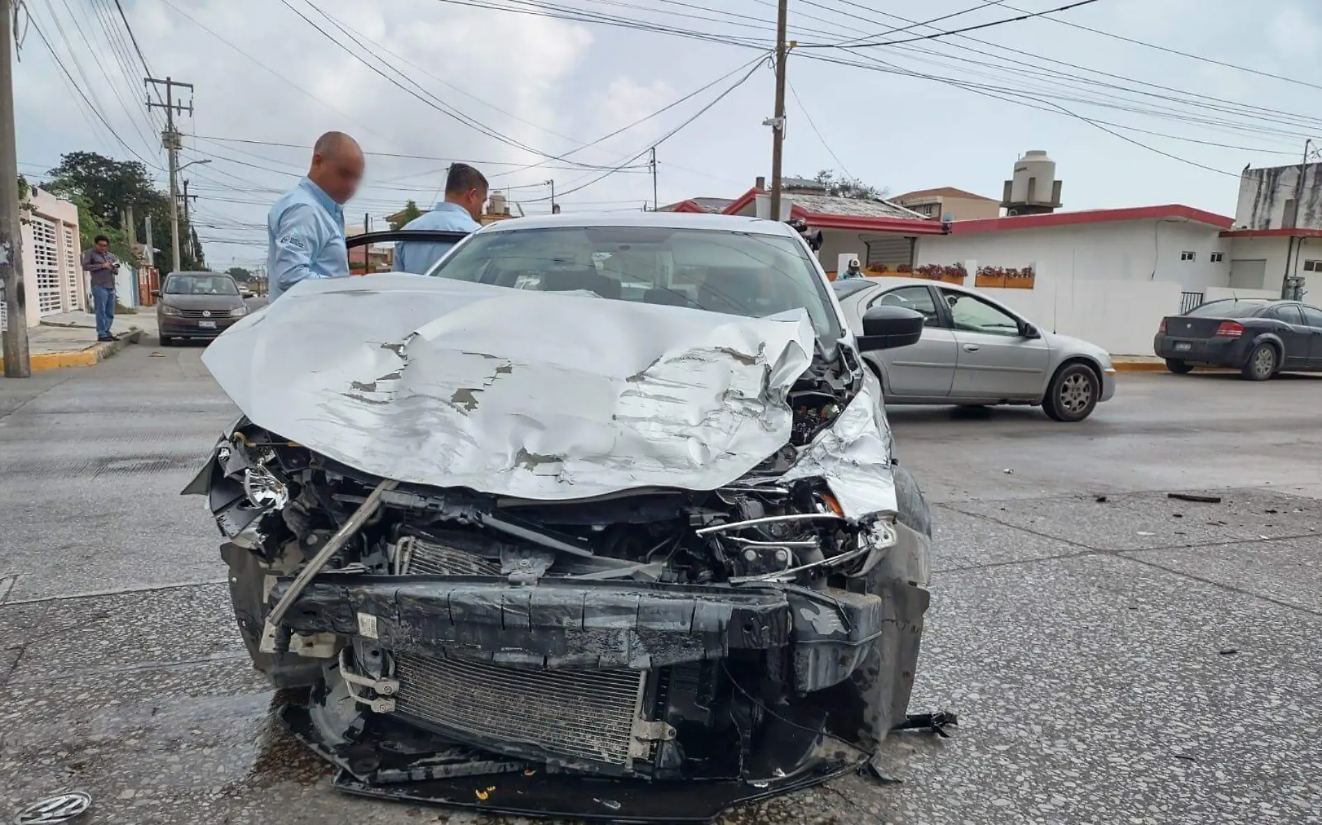 Fuerte choque en peligroso crucero de la Ampliación Vicente Guerrero, Ciudad Madero Juan Hernández (1)